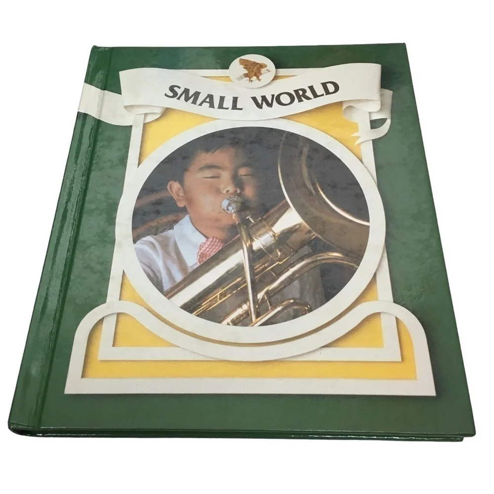 VINTAGE 1986 Small World Classroom Reading Book Homeschooling Library Level 7